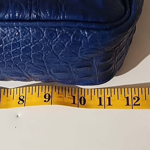 Valentina blue leather bag with chain shoulder strap and tassel. NWT. - Picture 11 of 13